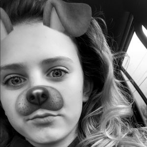 Meet your Posher, Caroline